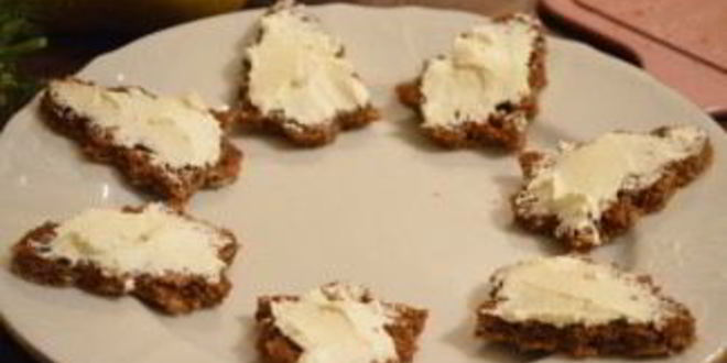 Рецепт канапе с семгой и сыром