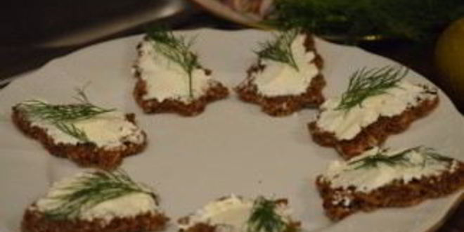 Рецепт канапе с семгой и сыром