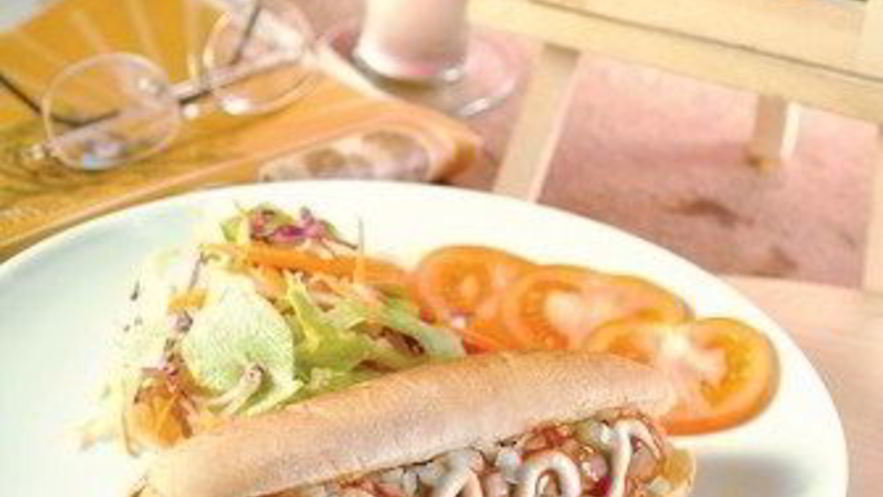 Рецепт хот-догов с капустным салатом по-азиатски