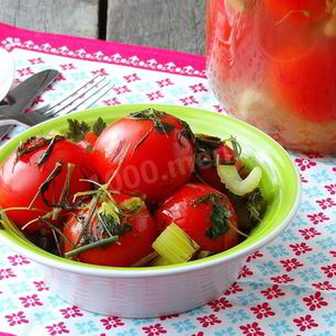 Рецепт Квашеных помидоров с зеленью