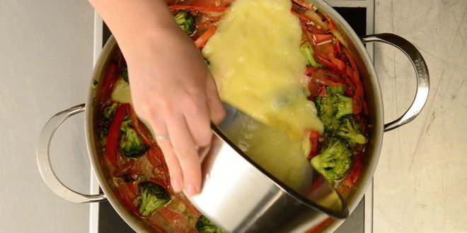 Рецепт фриттаты с брокколи и сладким перцем