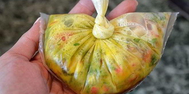 Рецепт крабового омлета в пакете