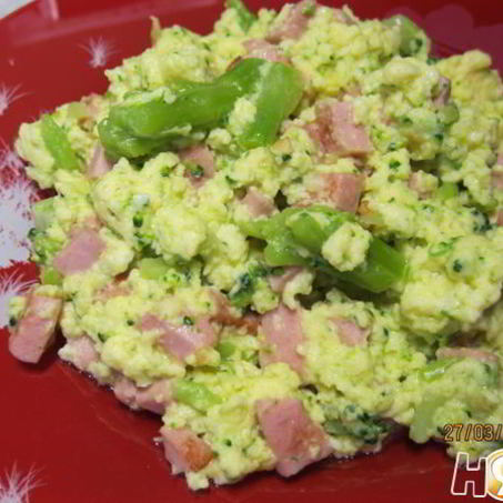 Рецепт Омлета с брокколи и колбасой