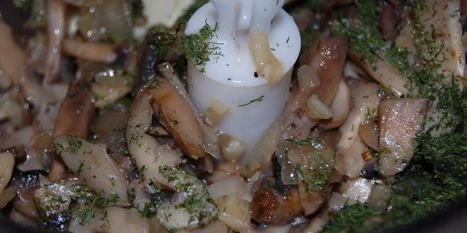 Рецепт нежного паштета из куриной печени с грибами