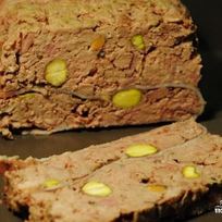 Рецепт Паштета из свиной печени с фисташками