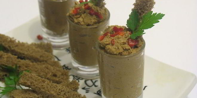 Рецепт печеночного куриного паштета с тыквой и овощами