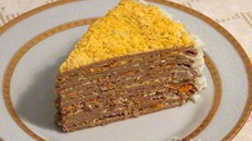 Рецепт печеночного торта с морковкой и луком