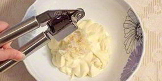 Рецепт печеночного торта с морковкой и луком