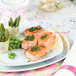 Рецепт Семги с соусом эскарго и овощными роллами