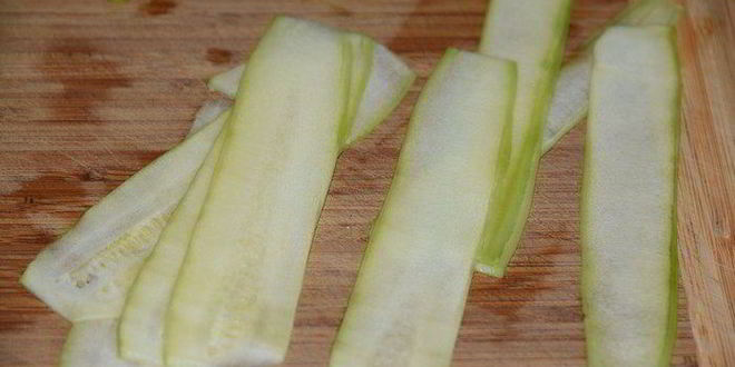 Рецепт семги с соусом эскарго и овощными роллами