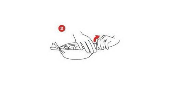 Рецепт куриного рулета с ветчиной и соусом песто