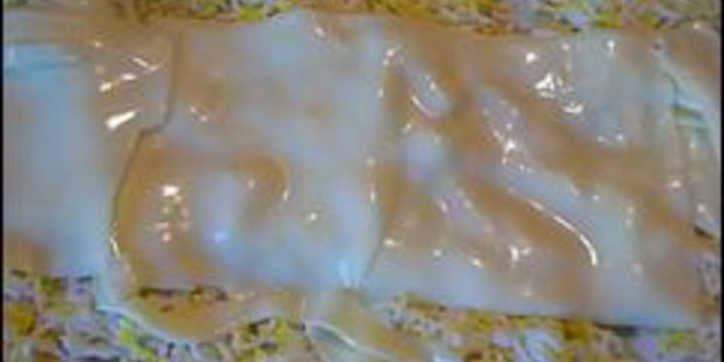 Рецепт многослойного рулета из лаваша с тунцом, зеленым салатом, помидорами, яйцом, сыром и зеленью