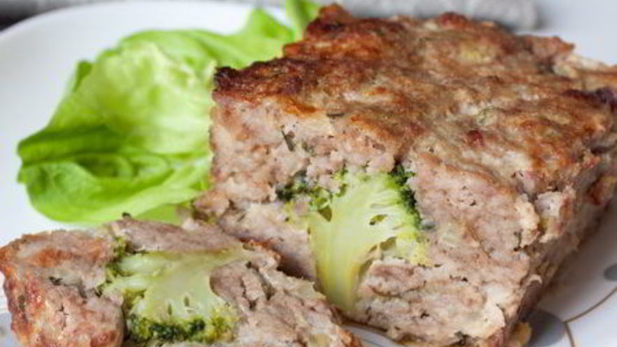 Рецепт мясного рулета с брокколи и цветной капустой