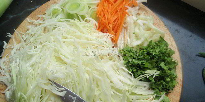 Рецепт мясного рулета с начинкой из капусты