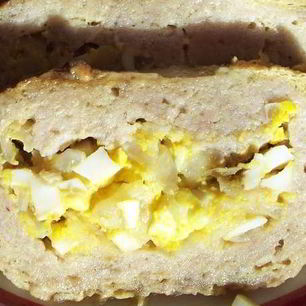 Рецепт Мясного рулета с яйцом и луком