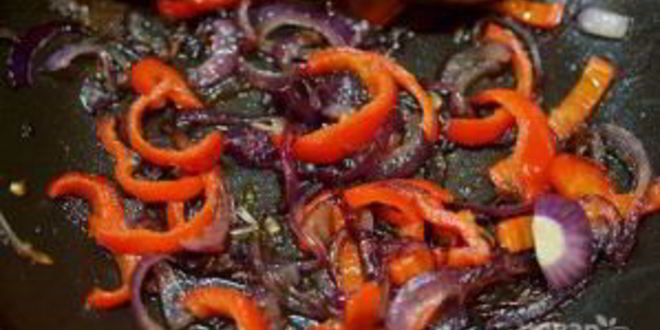 Рецепт мясного рулета в беконе