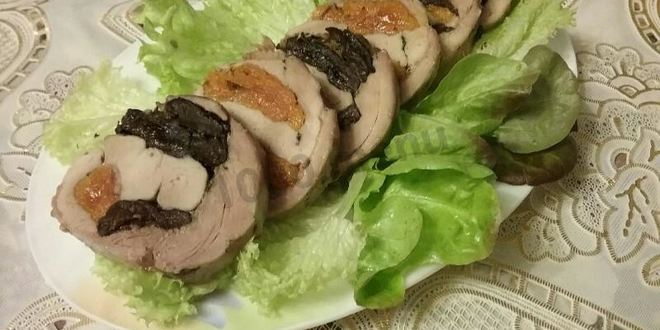 Рецепт рулета из бедра индейки с черносливом и курагой