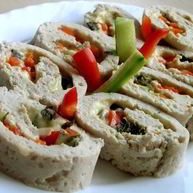 Рецепт Рулета из индейки с мятным сыром и красным перцем