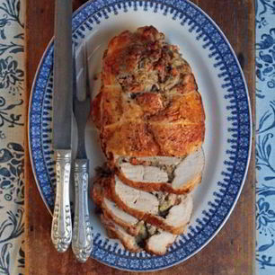 Рецепт Рулета из индейки с ореховой начинкой