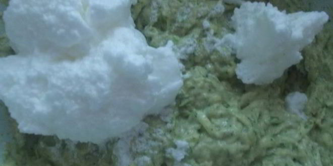 Рецепт рулета из кабачкового теста с начинкой из овощей, мяса и сыра