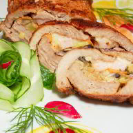 Рецепт Рулета из телятины с шампиньонами, ветчиной и моцареллой