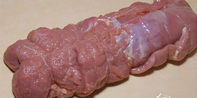 Рецепт рулета из телятины с шампиньонами, ветчиной и моцареллой