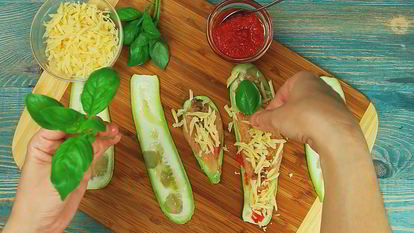 Рецепт Рулетиков из кабачков