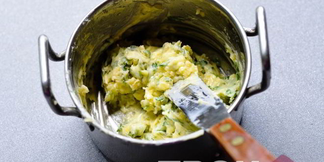 Рецепт рулетов с чесночной начинкой