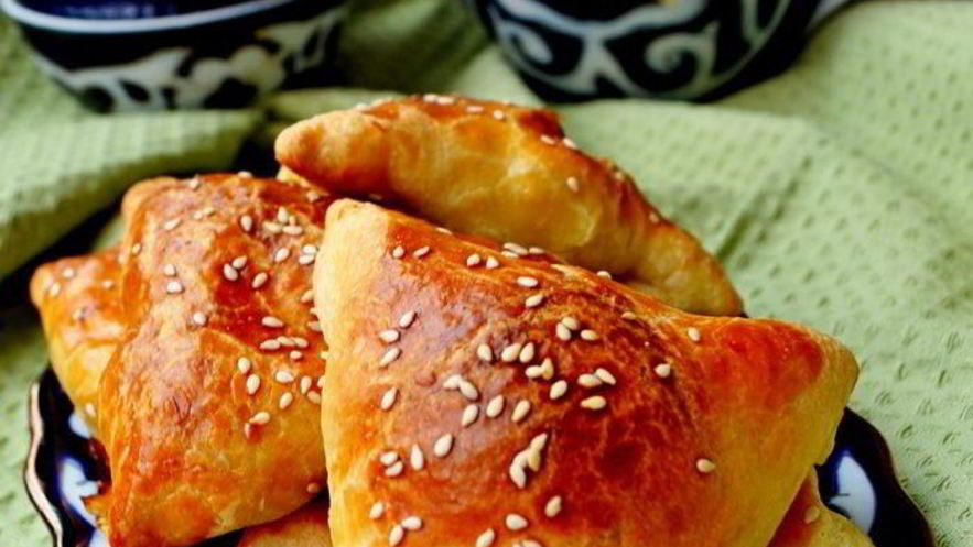 Рецепт самсы из слоеного теста с картошкой