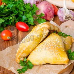 Рецепт Самсы с курицей из слоеного теста