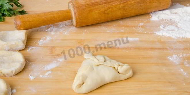 Рецепт самсы с курицей из слоеного теста