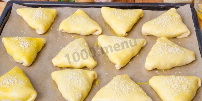 Рецепт самсы с курицей из слоеного теста