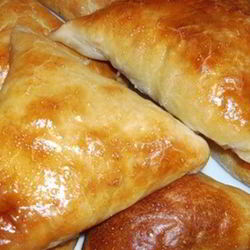 Рецепт Самсы с сыром из слоеного теста