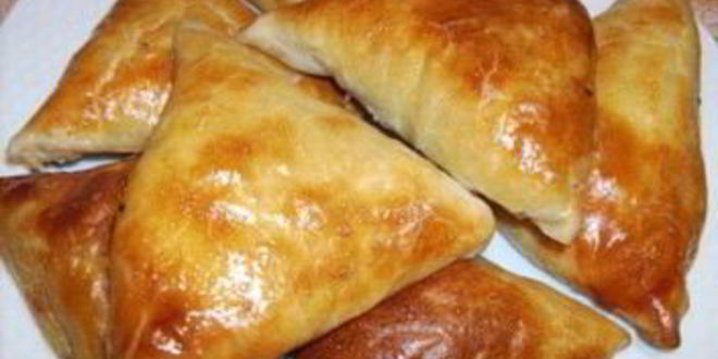 Рецепт самсы с сыром из слоеного теста