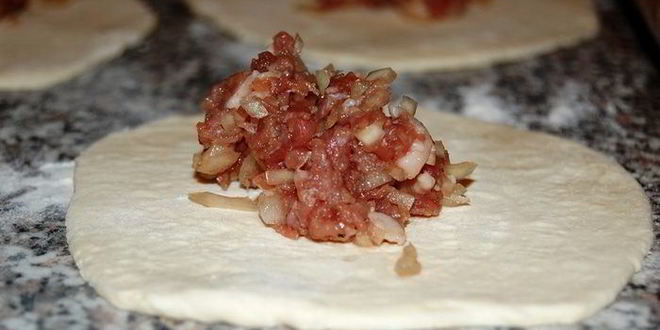 Рецепт самсы слоеной с мясом