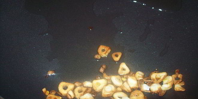 Рецепт чесночно-лимонных сухарики для салатов