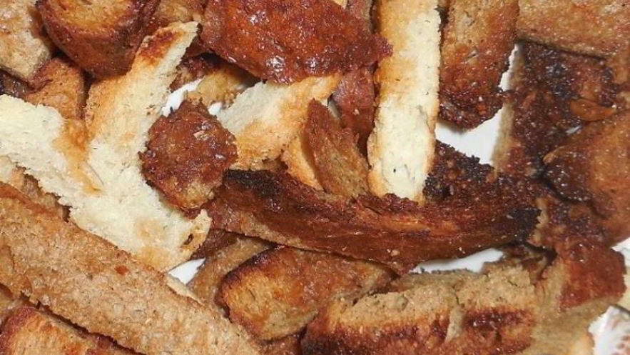 Рецепт домашних сухариков в духовке