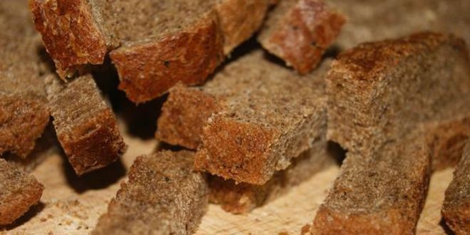 Рецепт сухариков белых и черные