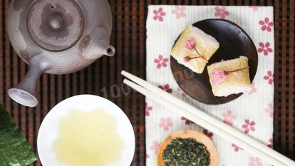 Рецепт Суш с сакурой