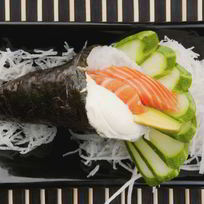 Рецепт Темаков суши с рисом, овощами и зеленью