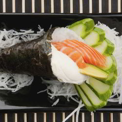 Рецепт Темаков суши с рисом, овощами и зеленью
