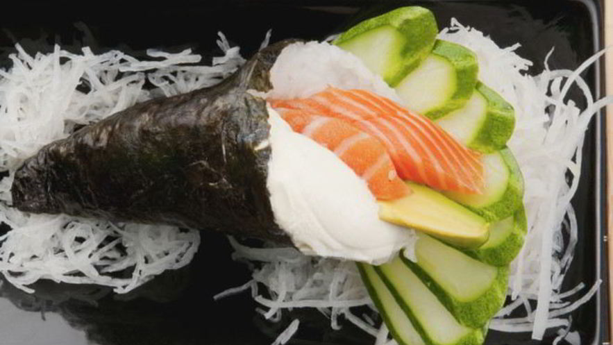 Рецепт темаков суши с рисом, овощами и зеленью