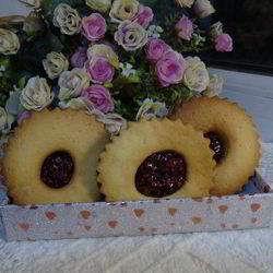 Рецепт Мини-сэндвичей с малиновым конфитюром