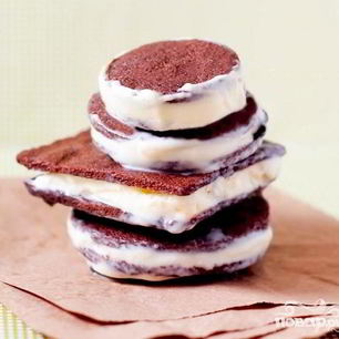 Рецепт Шоколадных сэндвичей с начинкой из мороженого