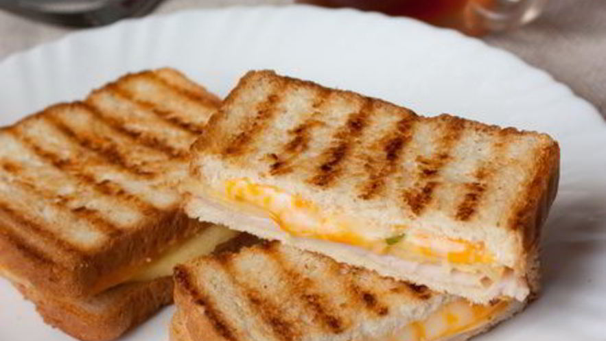 Рецепт сэндвича-гриля с ветчиной и ананасом