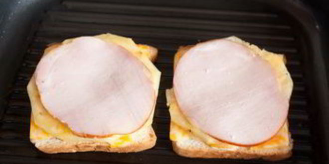 Рецепт сэндвича-гриля с ветчиной и ананасом