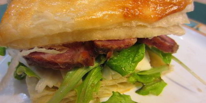 Рецепт сэндвича с моцареллой, грибами и соусом нисуаз