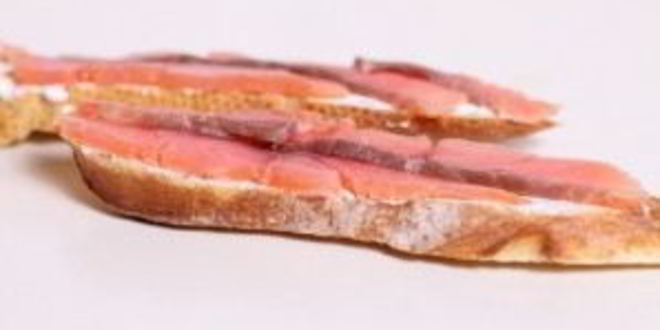 Рецепт сэндвича со слабосоленой семгой и авокадо