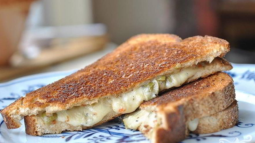 Рецепт сэндвичей с оливками и сыром