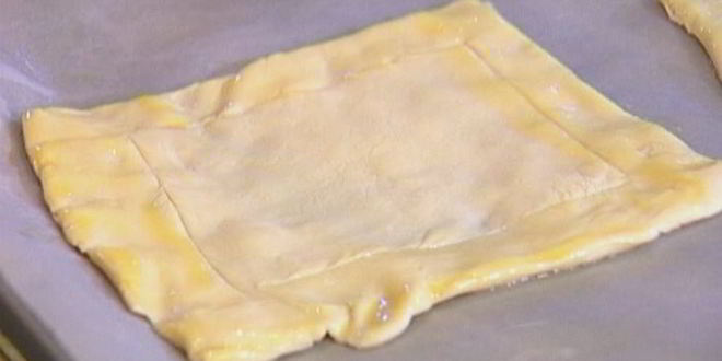 Рецепт тарталеток с грушами, грецкими орехами и голубым сыром